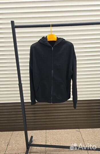 Толстовка с капюшоном