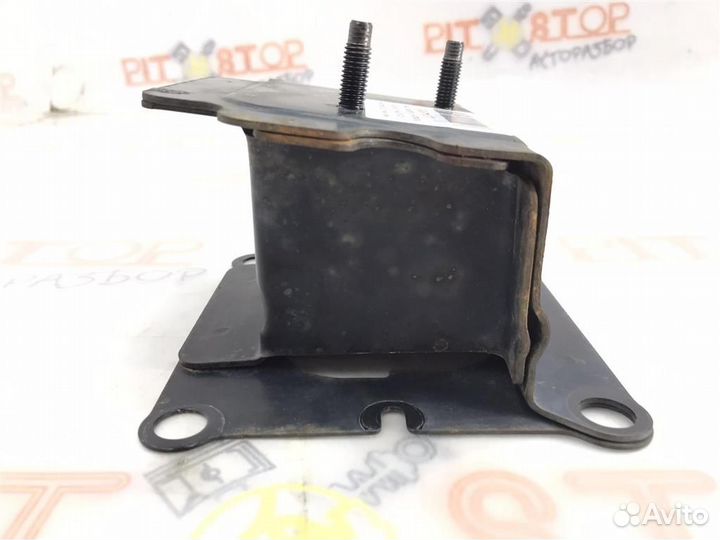 Кронштейн усилителя переденго бампера левый Nissa