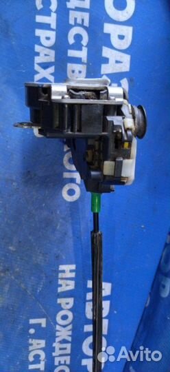 Передний левый замок двери Opel Astra J хэтчбек