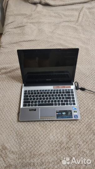 Ноутбук asus