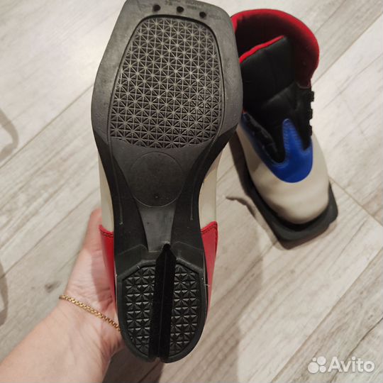 Лыжные ботинки fischer EU34