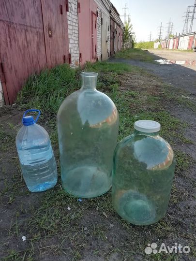 Бутыль стеклянная. 10 и 20 литров