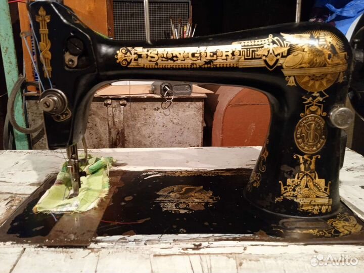 Швейная машина Singer