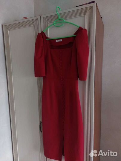 Коктейльное платье красное