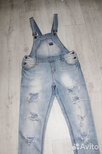 Комбинезон, джинсы и спортивки 42-44 р-р