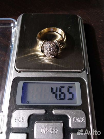 Золотое кольцо с фианитами размер 18,5