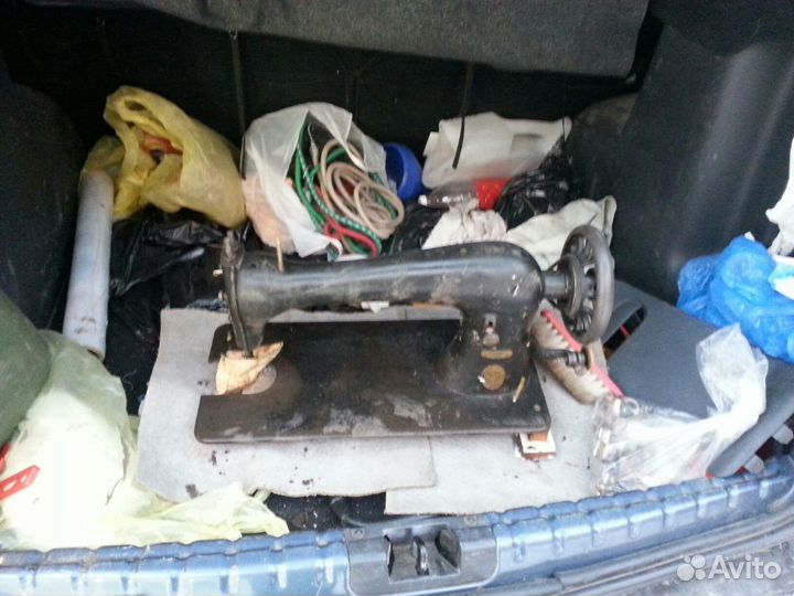 Швейная машинка 