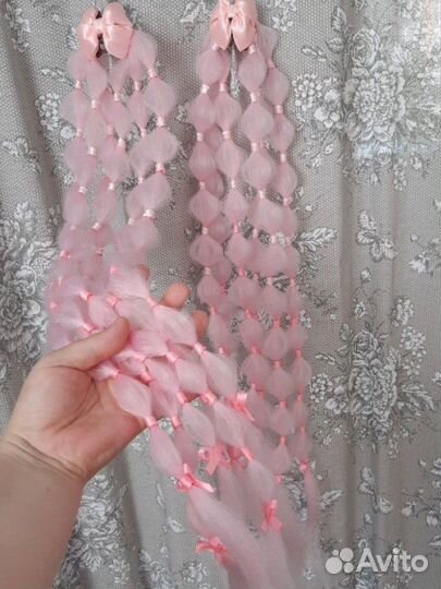 Пряди на заколках