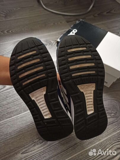 Кроссовки adidas