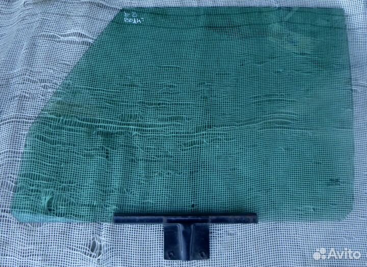 Рено Эспейс 3 стекло водительской двери