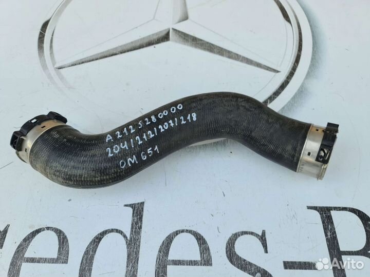 Патрубок интеркуллера левый Mercedes W204 OM651