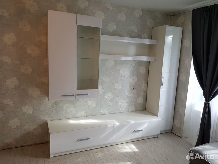 Стенка в гостиную