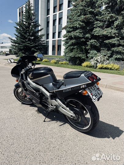 Honda CBR 400rr