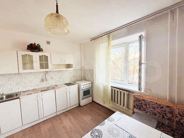 4-к. квартира, 97 м², 4/5 эт.
