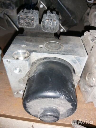 Блок ABS Toyota Lite Ace Noah SR40G 3S-FE 2001