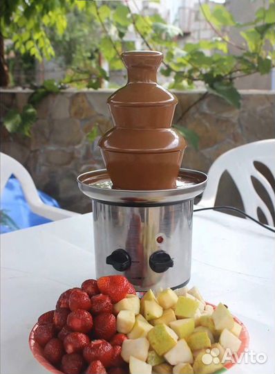 Аренда шоколадного фонтана / фонтана для фондю