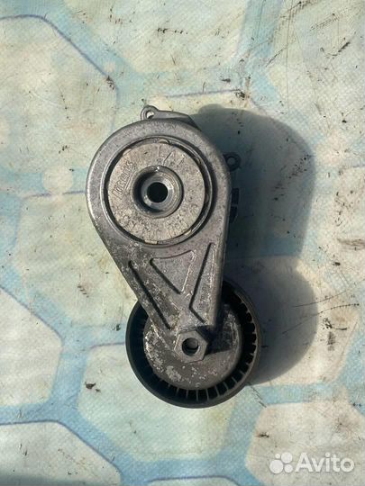 Ролик натяжителя ремня 06H903133F
