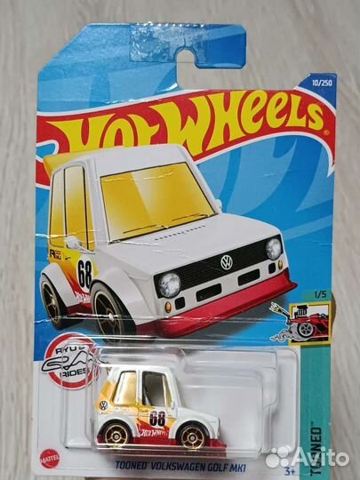 Hot wheels машинка Volkswagen Golf MK1