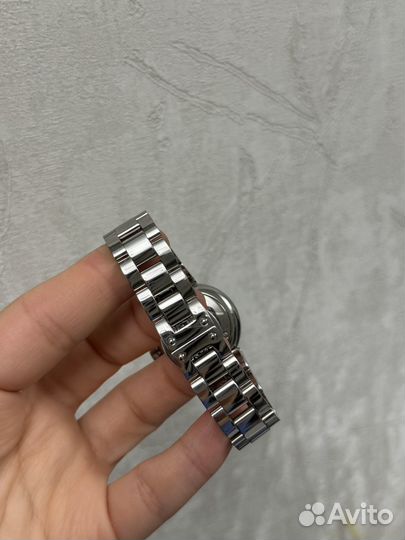 Женские наручные часы Marc Jacobs