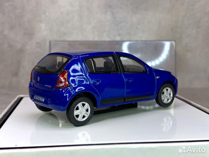 Коллекционная модель Renault Sandero 1:43