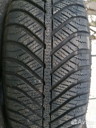 Goodyear Vector 4Seasons 195/65 R15