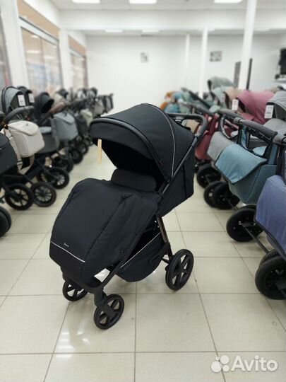 Прогулочная коляска carrello