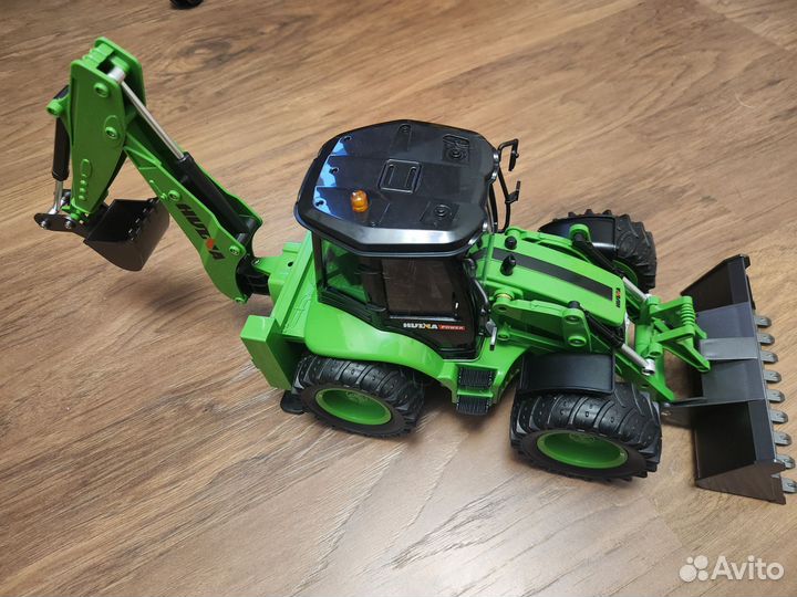 Трактор на радиоуправлении huina hn1579