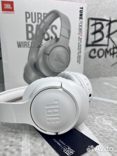 Беспроводные наушники JBL 700BT