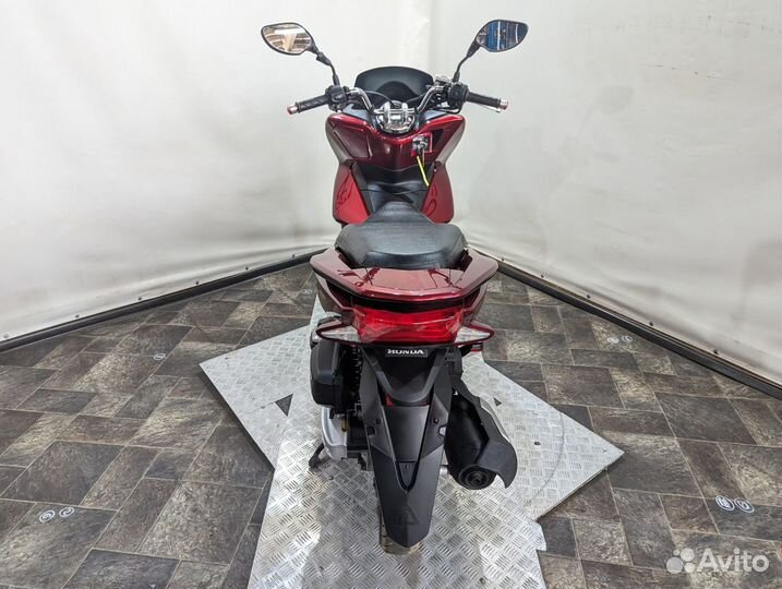 Скутер Honda PCX 125