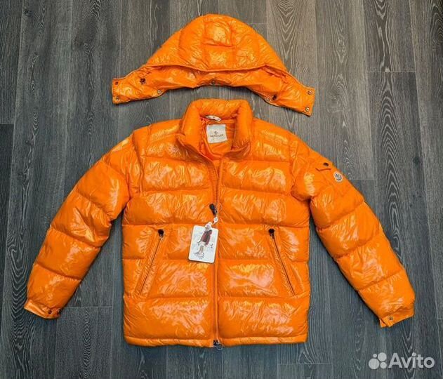 Пуховик глянцевый Moncler