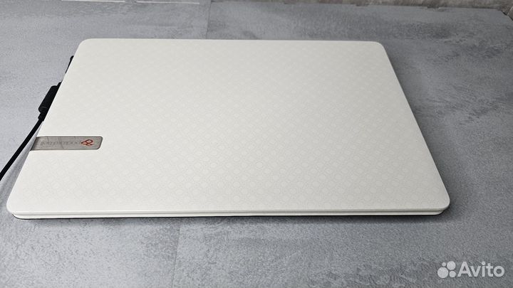 Игровой ноутбук Pacakard Bell i3 / 2 видеокарты