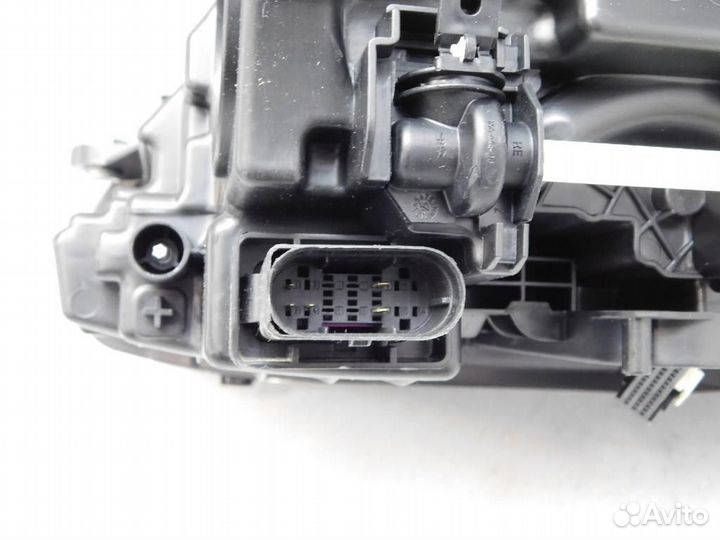 Фара правая Mercedes-Benz E-Class