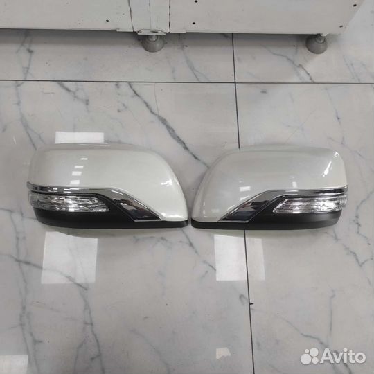 Накладки боковых зеркал Toyota LC200