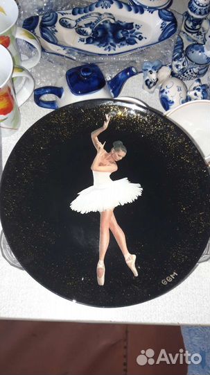 Декоративная настенная тарелка