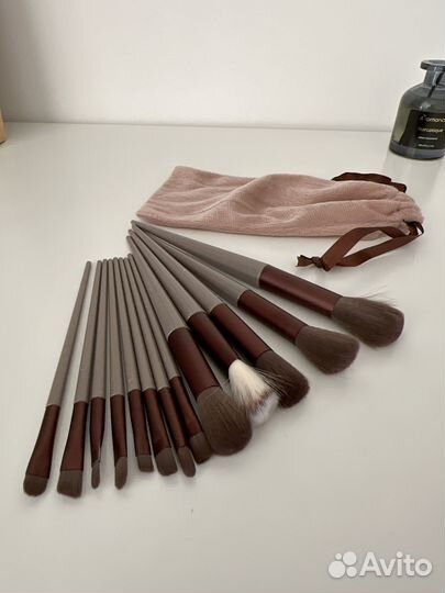 Кисти для макияжа профессиональные в чехле 13 штук