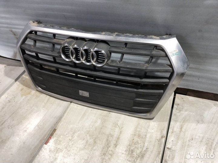 Решетка радиатора Audi Q5