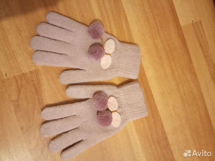 Варежки из ангоры на 7-13 лет новые