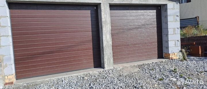 Секционные гаражные ворота Alutech