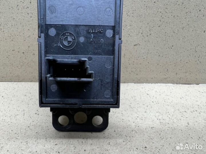 Кнопка фиксатора стояночного тормоза Bmw 6-Serie