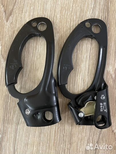 Жумар левый и правый, усы