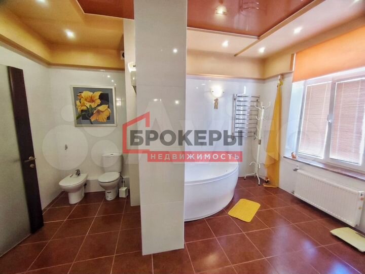 3-к. квартира, 133,1 м², 3/5 эт.