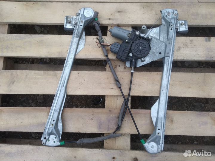 Стеклоподъемник передний правый Ford Focus 1