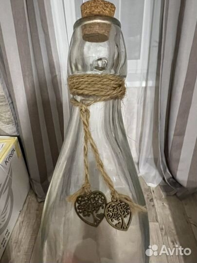 Бутылка с пробкой