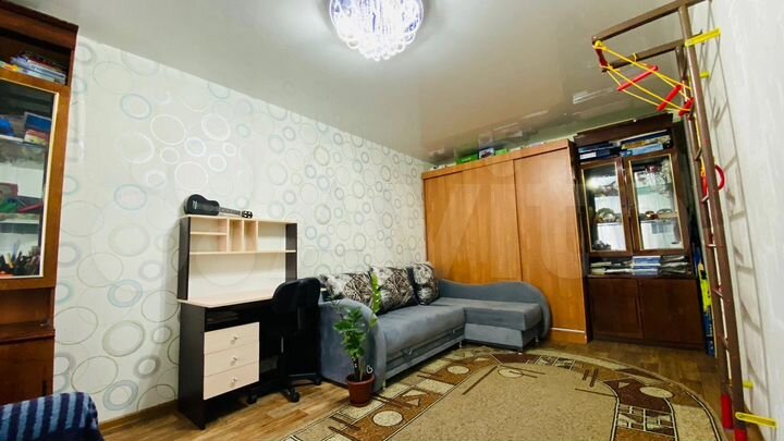 2-к. квартира, 54 м², 4/9 эт.