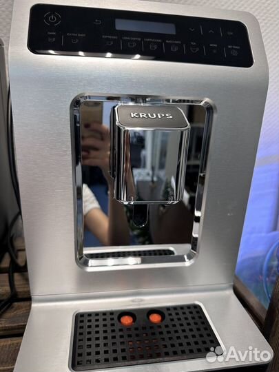 Кофемашина Krups EA891C Evidence, хром/черный