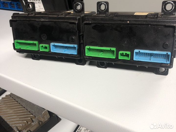 Блок vecu 7421067823-P01