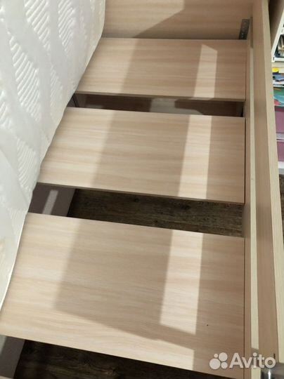 Кровать с матрасом