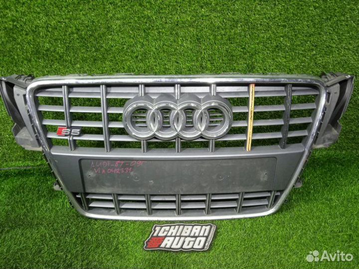 Решетка радиатора Audi A5 8T3 caeb 2009