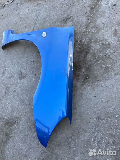 Крыло переднее правое Peugeot 307