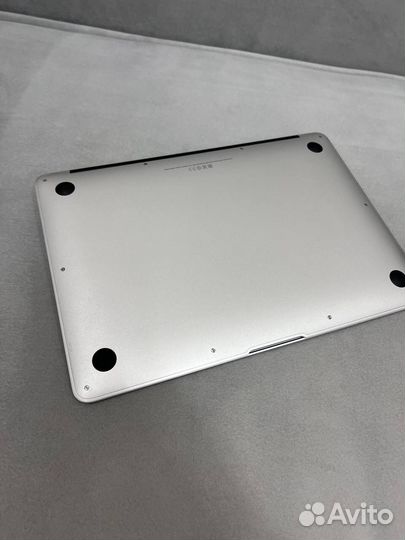 Apple macbook air 13 A1466 (2014)